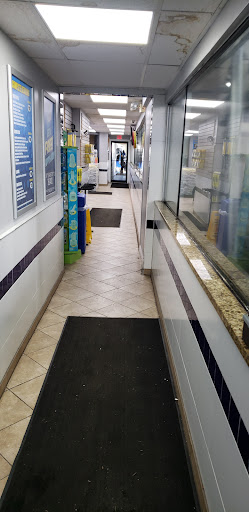 Car Wash «Evanston Car Wash & Detail Center», reviews and photos, 2416 Dempster St, Evanston, IL 60202, USA