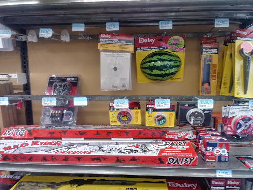 Home Improvement Store «Tractor Supply Co.», reviews and photos, 207 Swansea Mall Dr #15, Swansea, MA 02777, USA