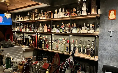 サイドビーバー Side B Bar image