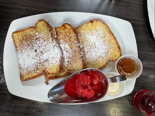 French toast with Strawberries and creme