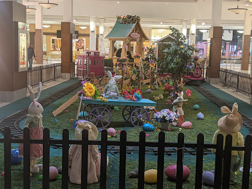 Shopping Mall «Monroeville Mall», reviews and photos, 200 Mall Cir Dr, Monroeville, PA 15146, USA