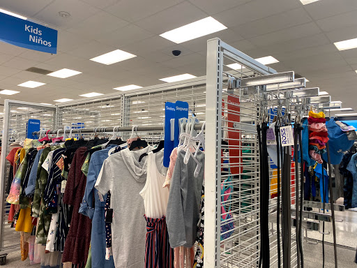 Clothing Store «Ross Dress for Less», reviews and photos, 4404 Dallas Fort Worth Turnpike, Dallas, TX 75211, USA