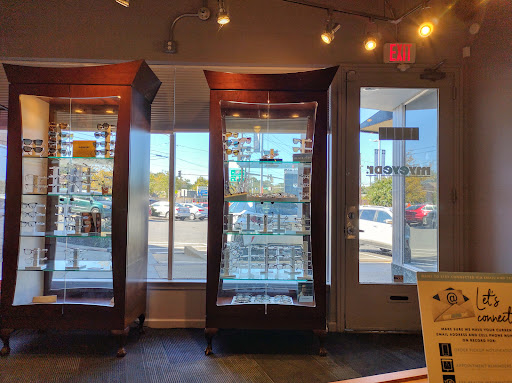 Shopping Mall «Woodmoor Shopping Center», reviews and photos, 10115 Colesville Rd, Silver Spring, MD 20901, USA