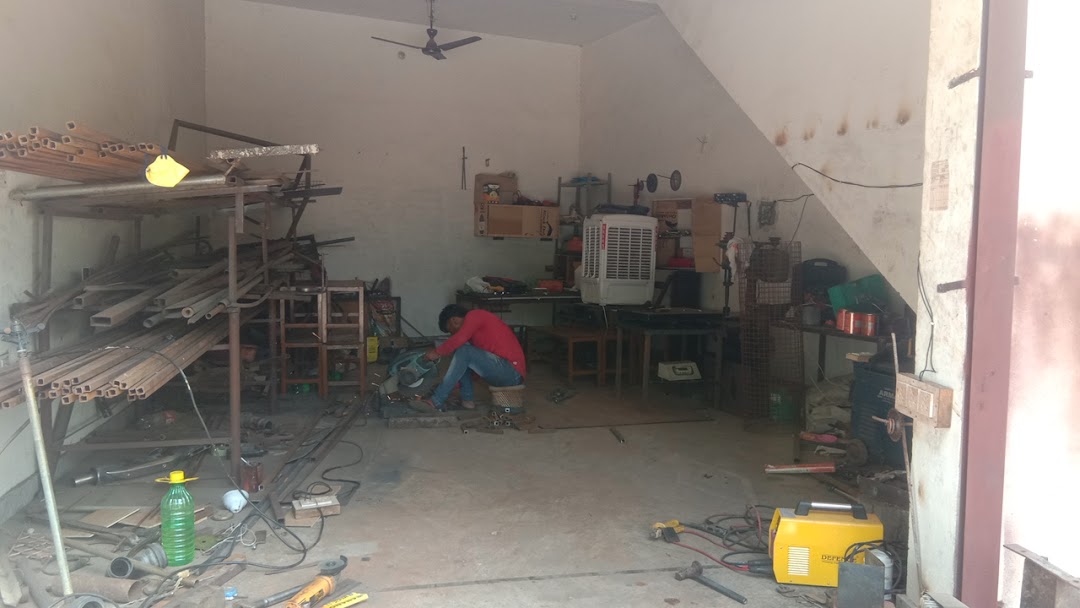 दक्ष इंजिनियर फैब्रीकेशन वैल्डर