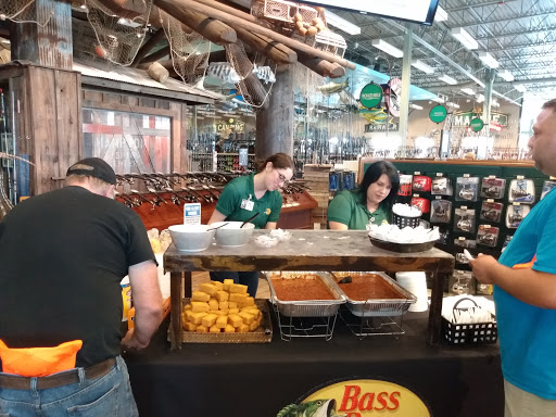 Sporting Goods Store «Bass Pro Shops», reviews and photos, 1972 Power Plant Pkwy, Hampton, VA 23666, USA