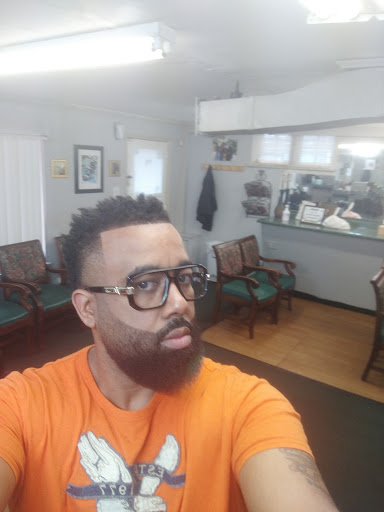 Barber Shop «The Five Star Barbershop», reviews and photos, 207 Long Ln, Upper Darby, PA 19082, USA