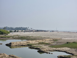 Zdjęcie Dhabalat Beach z powierzchnią turkusowa woda