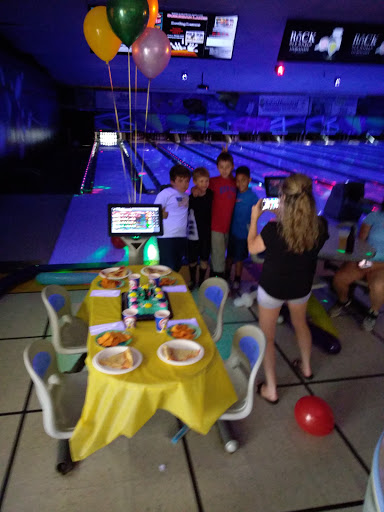 Bowling Alley «Suburban Bowling Lanes», reviews and photos, 735 Chestnut Ridge Rd, Morgantown, WV 26505, USA