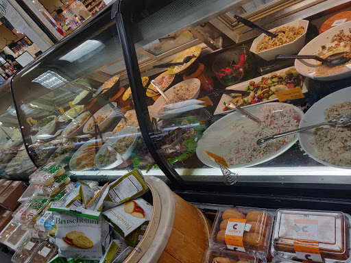 Grocery Store «Horrocks Market», reviews and photos, 4455 Breton Rd SE, Kentwood, MI 49508, USA