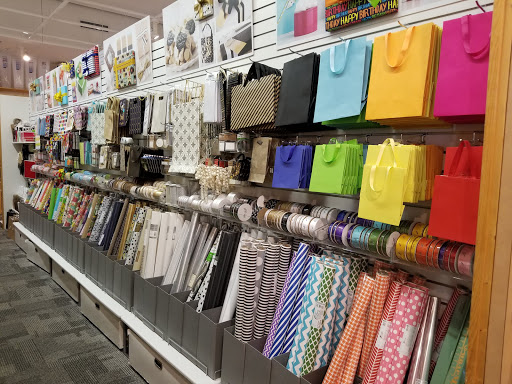 Shopping Mall «Plaza El Segundo», reviews and photos, 760 S Sepulveda Blvd, El Segundo, CA 90245, USA