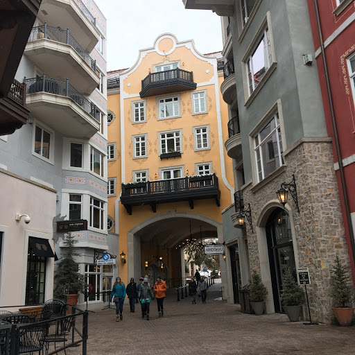 Snowboard Rental Service «Double Diamond Ski Shop», reviews and photos, 520 E Lionshead Cir, Vail, CO 81657, USA