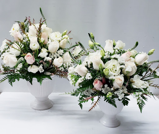 Florist «Louis Gardens Florist», reviews and photos, 1251 S Beach Blvd q, La Habra, CA 90631, USA