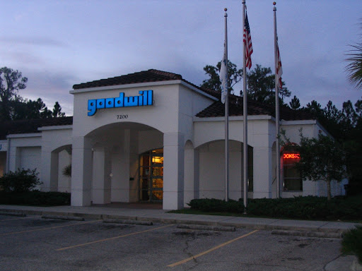 Goodwill Manasota Bookstore - Bradenton, 7200 55th Ave E, Bradenton, FL 34203, USA, 