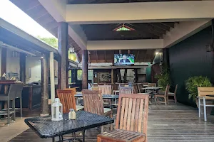 Victory Bar and Restaurant image