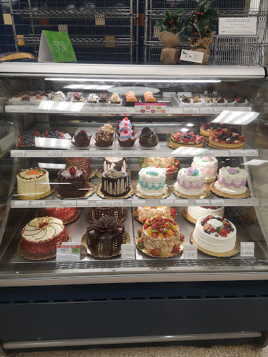 Shopping Mall «Fifth and Alton», reviews and photos, 1100 6th St, Miami Beach, FL 33139, USA