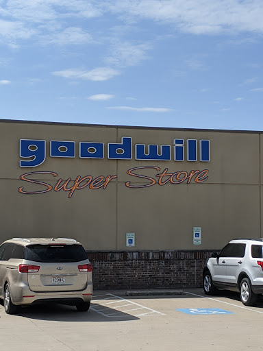 Thrift Store «Goodwill», reviews and photos