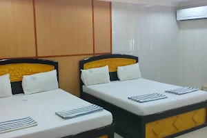Senthil Murugan Hotel image