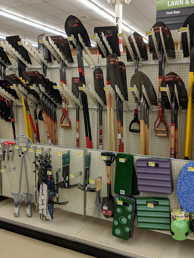 Shopping Mall «Ashland Hanover Shopping Center», reviews and photos, 215 N Washington Hwy, Ashland, VA 23005, USA