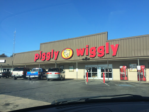 Piggly Wiggly, 874 Union St, Shelbyville, TN 37160, USA, 