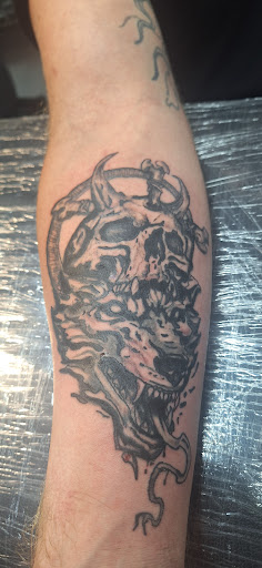 Explore knuckle tattoo ideas, creative tattoo ideas in Green Bay, available at SPITFIRE CREATIONS