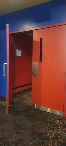 Movie Theater «Regal Cinemas Manassas 14 & IMAX», reviews and photos, 11380 Bulloch Dr, Manassas, VA 20109, USA