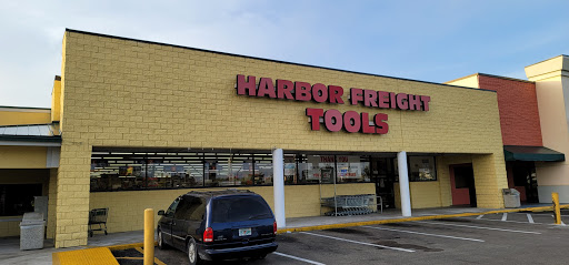 Hardware Store «Harbor Freight Tools», reviews and photos, 9131 College Pkwy STE 165, Fort Myers, FL 33919, USA