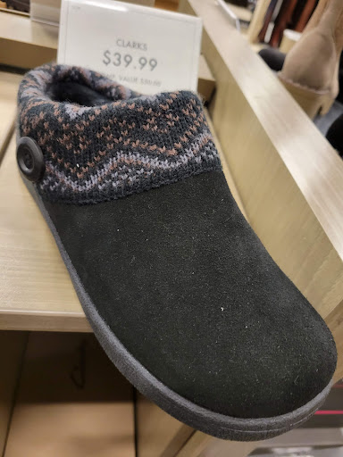 Shoe Store «DSW Designer Shoe Warehouse», reviews and photos, 937 Watters Creek Blvd, Allen, TX 75013, USA