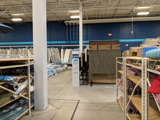 Home Goods Store «At Home», reviews and photos, 5901 Mercury Dr, Dearborn, MI 48126, USA