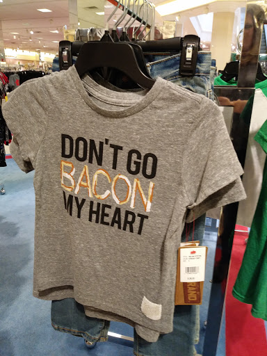 Department Store «Von Maur», reviews and photos, 7700 E Kellogg Dr N, Wichita, KS 67207, USA