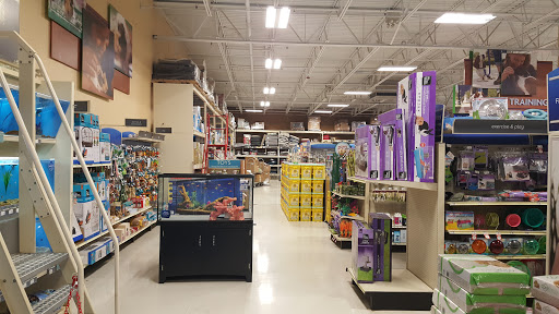 Pet Supply Store «PetSmart», reviews and photos, 8111 Brier Creek Pkwy, Raleigh, NC 27617, USA