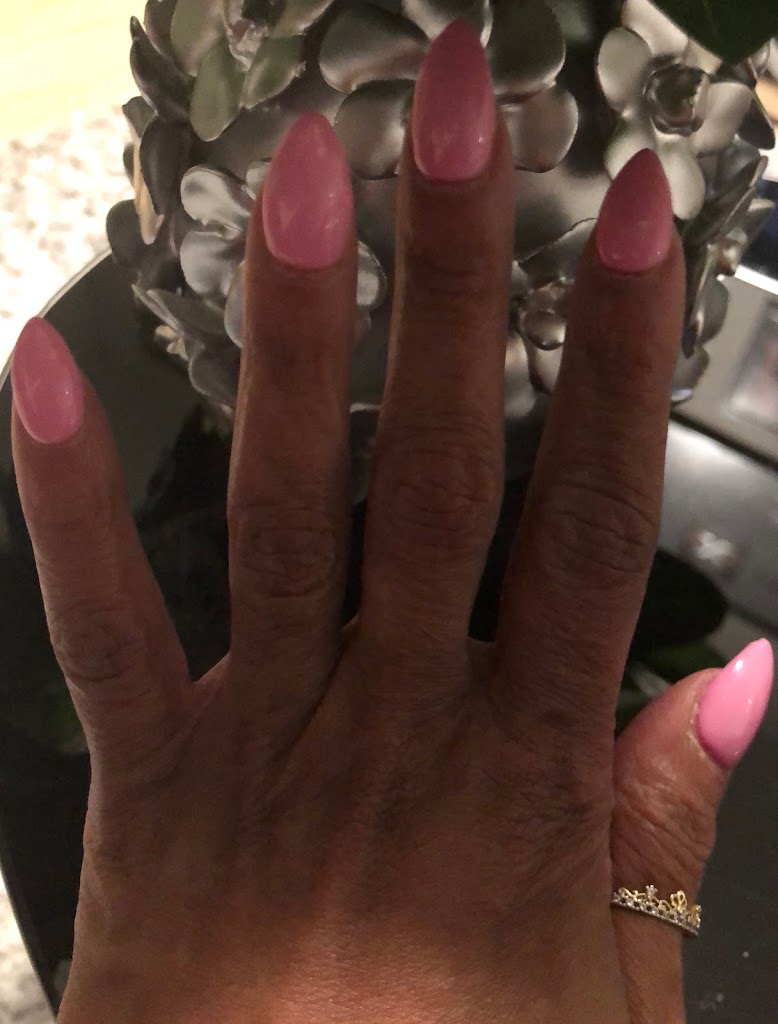 Elegant Nail Spa 21401