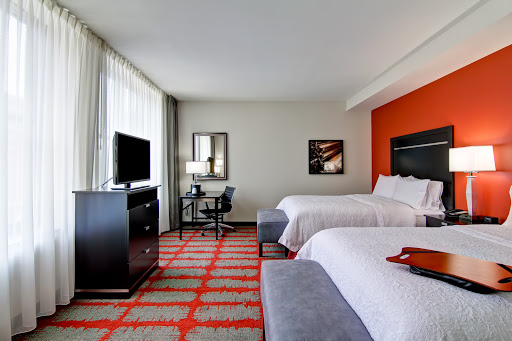 Hampton Inn & Suites Cincinnati-Downtown