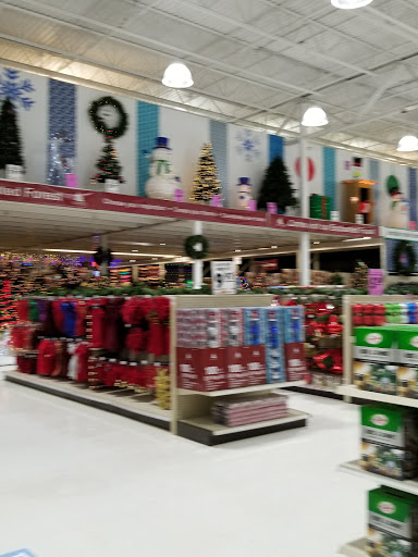 Home Improvement Store «Menards», reviews and photos, 290 N Bolingbrook Dr, Bolingbrook, IL 60440, USA