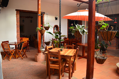La Casa de la Abuela | Restaurantes Buga - Cl. 9 #14-35, Guadalajara de Buga, Valle del Cauca, Colombia