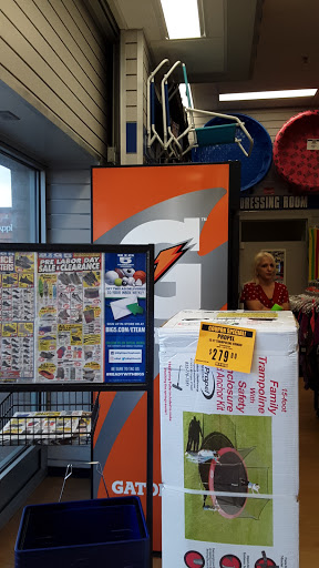 Sporting Goods Store «Big 5 Sporting Goods - Longview», reviews and photos, 600 Triangle Shopping Center #150, Longview, WA 98632, USA