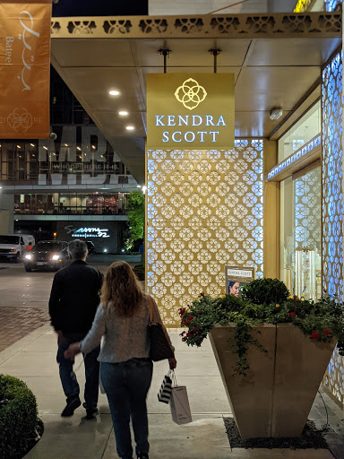 Jewelry Store «Kendra Scott», reviews and photos, 816 Town and Country Blvd #131, Houston, TX 77024, USA