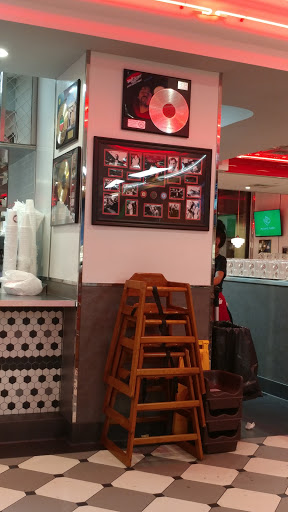 Shopping Mall «Epicentre», reviews and photos, 210 E Trade St, Charlotte, NC 28202, USA