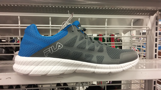 Clothing Store «Ross Dress for Less», reviews and photos, 2845 Cochran St, Simi Valley, CA 93065, USA