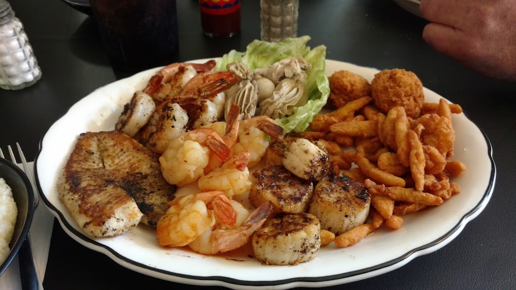 Lewis Lake Restaurant 30413