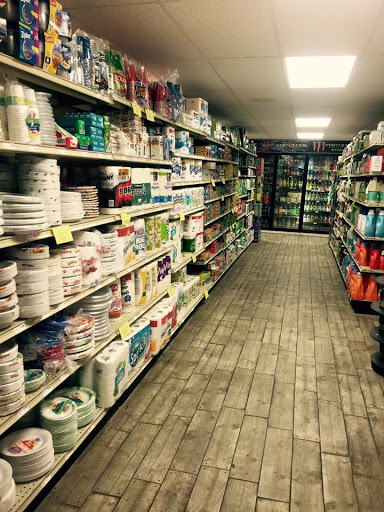 Grocery Store «Redwood Valley Market», reviews and photos, 999 E School Way, Redwood Valley, CA 95470, USA