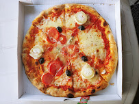 Plats et boissons du Pizzas à emporter Pizzeria La Montagne à Embrun - n°15