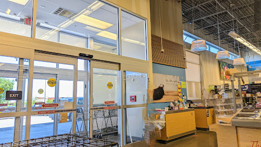 Pet Supply Store «Petco Animal Supplies», reviews and photos, 12444 NW 10th St #301, Yukon, OK 73099, USA