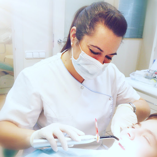 Clinica Dental Aarvo Suisse en Cerdanyola del Vallès
