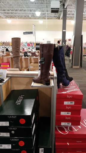 Shoe Store «DSW Designer Shoe Warehouse», reviews and photos, 28700 Telegraph Rd, Southfield, MI 48034, USA