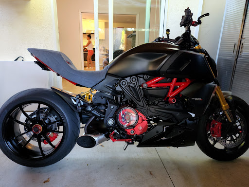 Motorcycle Dealer «Moto Club di Santa Monica», reviews and photos, 2013 Lincoln Blvd, Santa Monica, CA 90405, USA