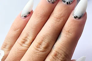 Arielle nails onglerie image