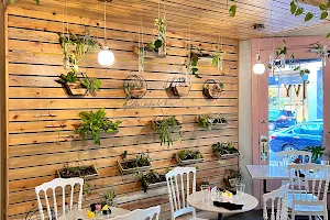 Ivy Cafe image