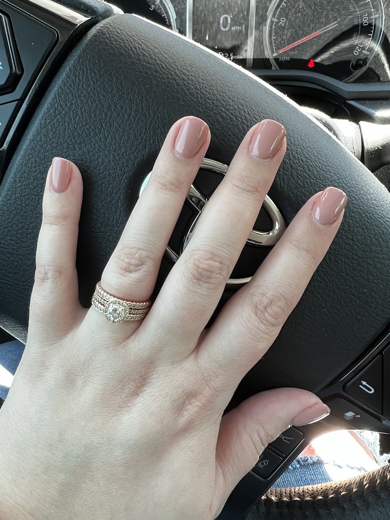 Beverly Nails 28054