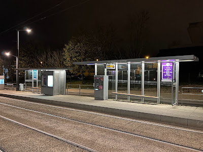 Station tramway Médiathèque/Croix rouge à Reims