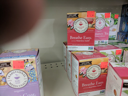 Grocery Store «P & R Discount Grocery», reviews and photos, 600 Scranton Carbondale Hwy, Eynon, PA 18403, USA